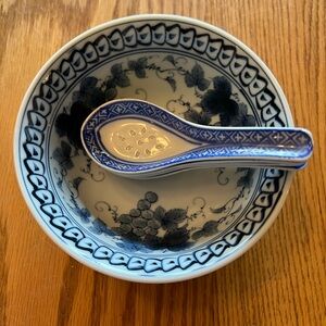 4 Porcelain Chinese Soup Spoons and A Rice/Soup Bowl